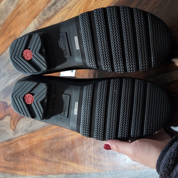 Hunter with original insulated Chelsea boots - Picture 8 of 16